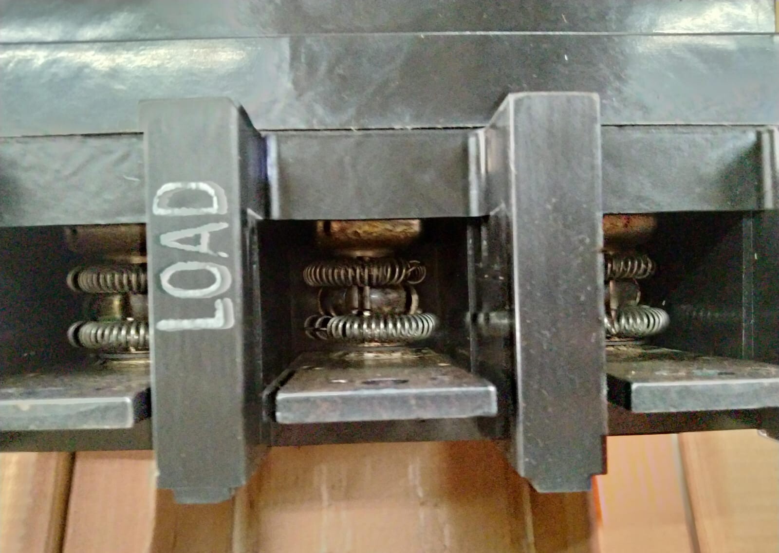57-697.jpg