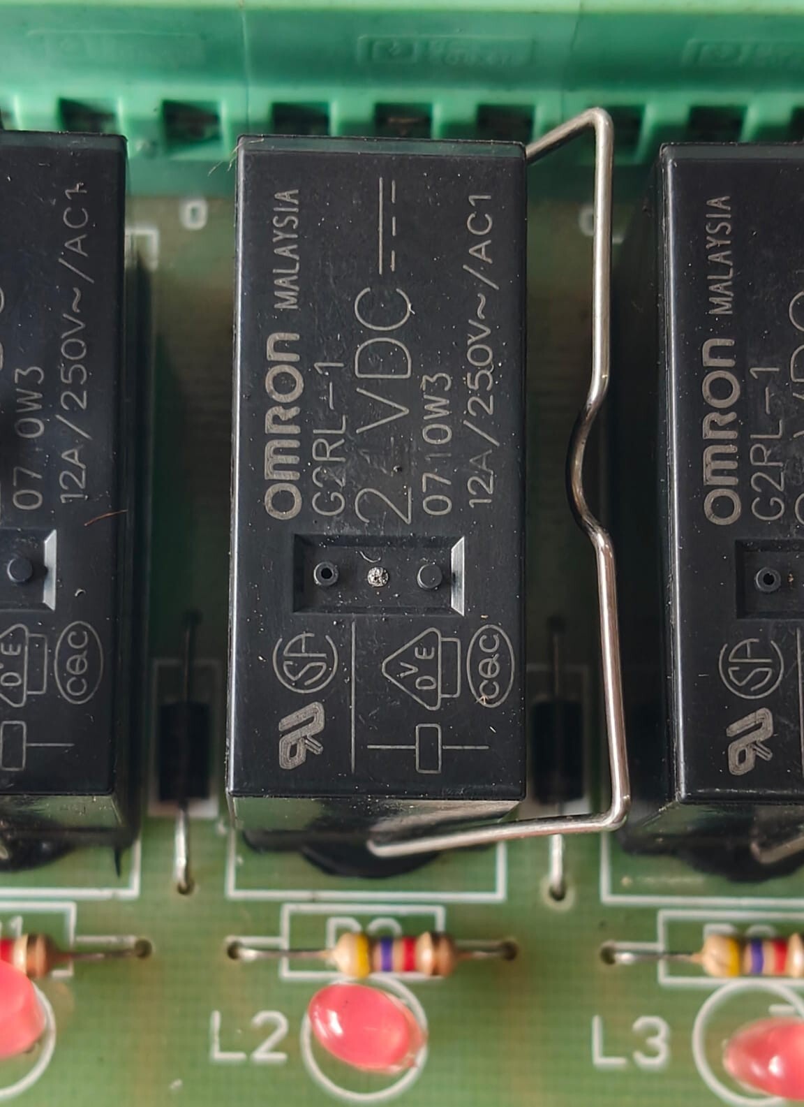 1PC Used AVENTEK AV-8CH-OMR-V1 Relay Module – Aarzoo Traders